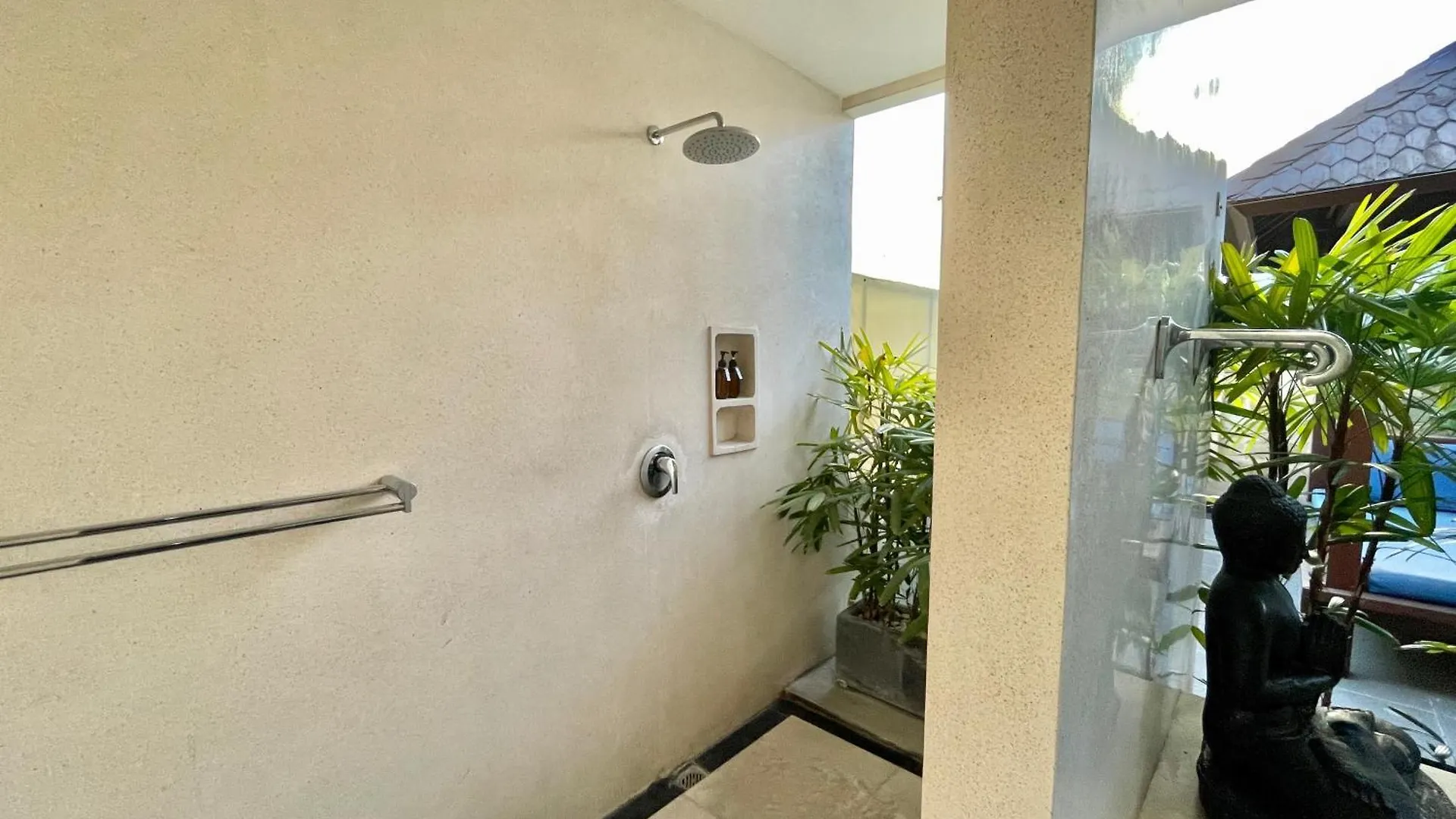 Classic Tropical Villa With Private Pool In Umalas Dalung  Indonesia